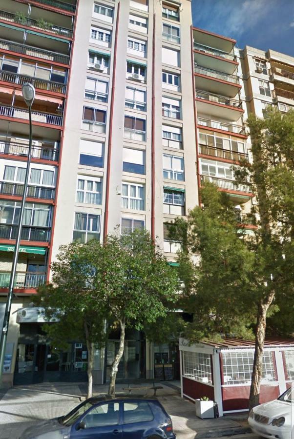 Pension La Estrella سرقسطة المظهر الخارجي الصورة